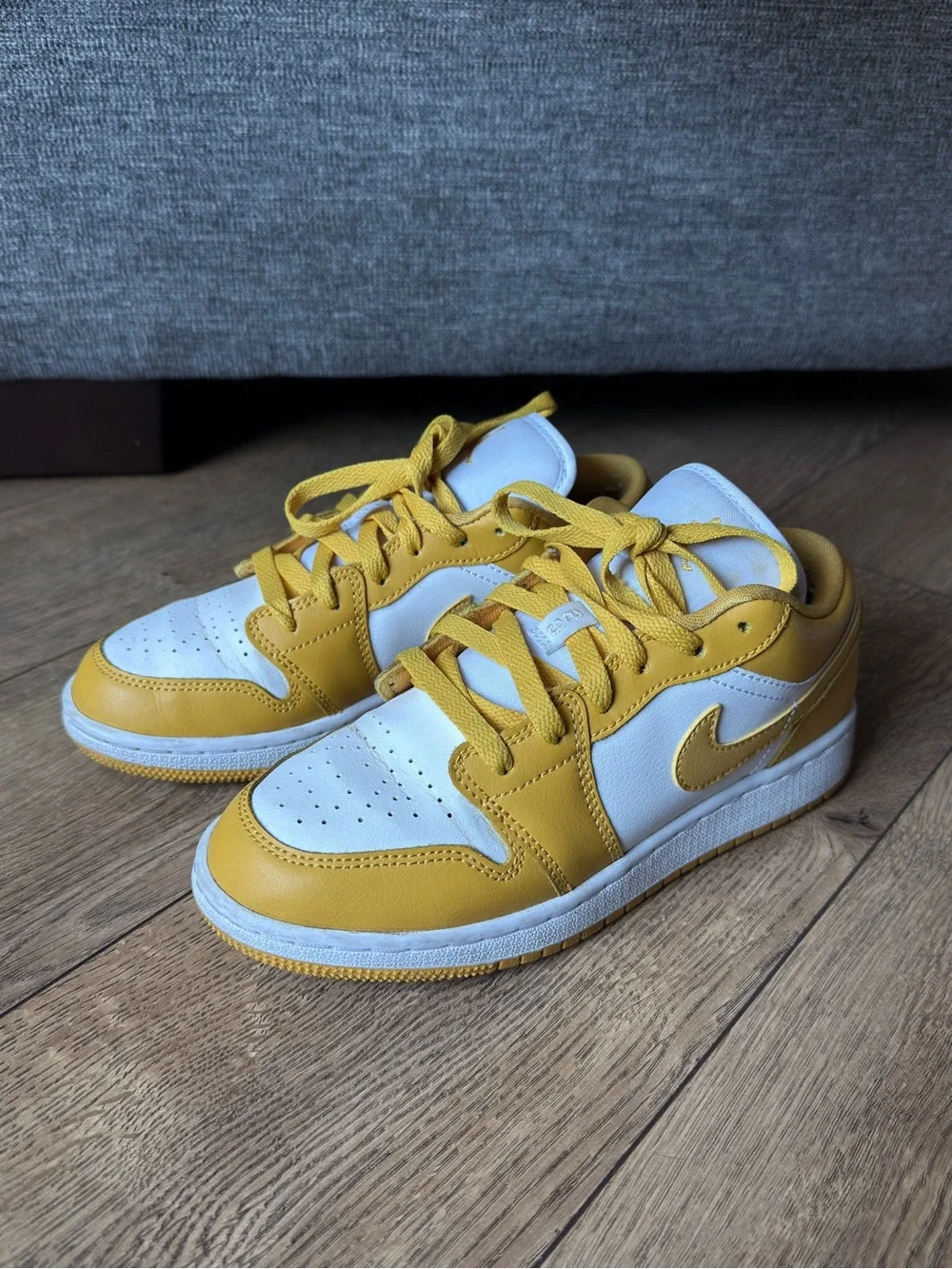 Nike classic low